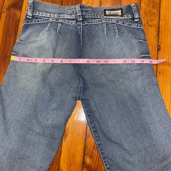 Vintage Low-Rise Colombian Medium Wash Embroidered Straight Leg Jeans - Picture 15 of 16